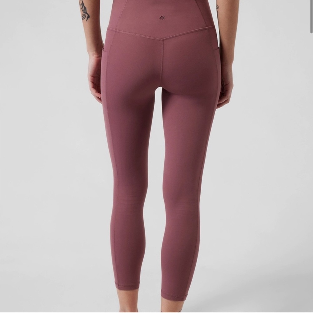 ATHLETA TAWNY ROSE SALUTATION STASH POCKET ll 7/8 EUC. Worn once. Washed once